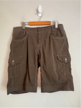 KUHL Splash Cargo Hiking Shorts Womens Size 12 Khaki Brown Inseam 11” Outdoor